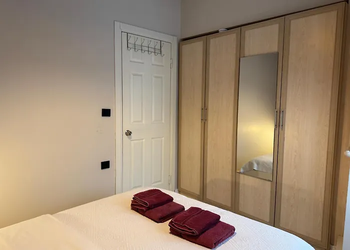 Stylish 3 Min To Metro *