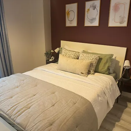 Stylish 3 Min To Metro Apartman *